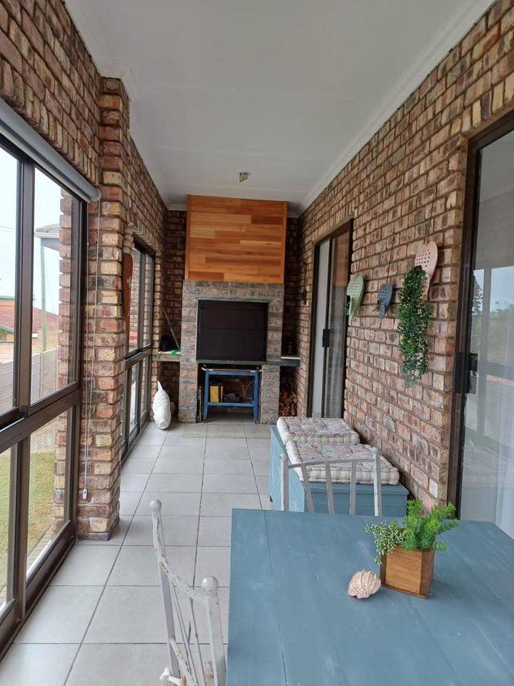 3 Bedroom Property for Sale in Dana Bay Western Cape